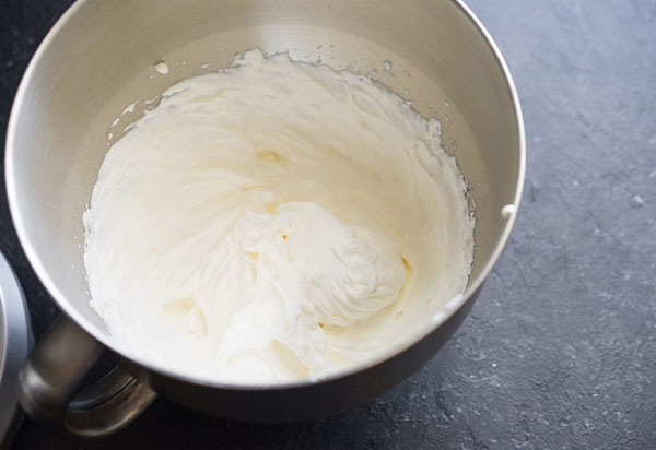 Una ricetta inusuale per una torta di vino di primavera