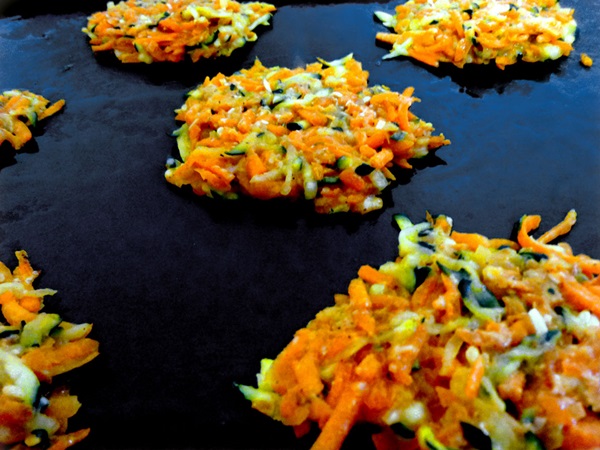 Deliziosi pancakes di zucchine su ricette veloci