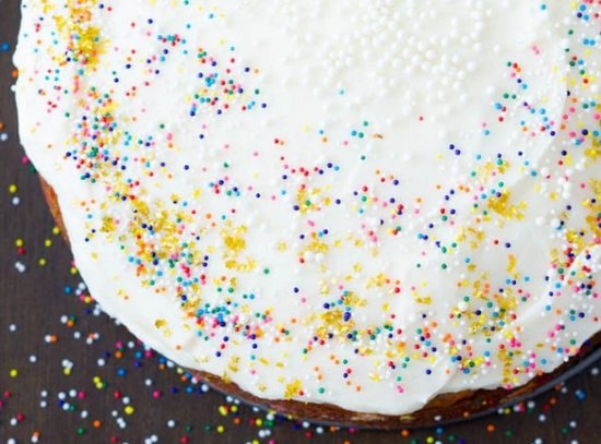 Come cuocere una torta di Pasqua a casa, una ricetta con una foto Come cuocere una torta di Pasqua a casa, una ricetta con una foto