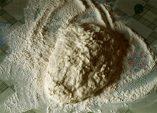 Mettere la pasta sul tavolo Mettere la pasta sul tavolo