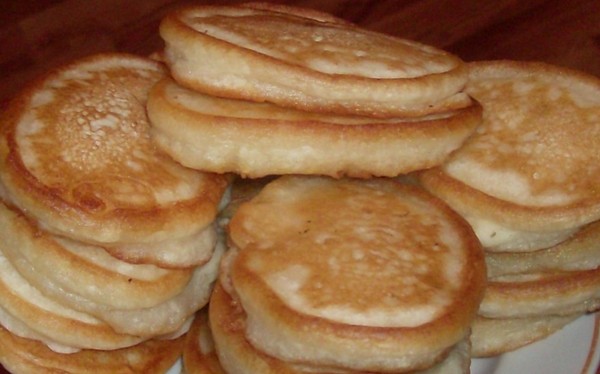 Frittelle lussureggianti sul lievito Frittelle lussureggianti sul lievito