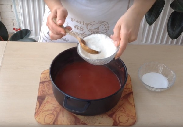 Pomodori nel loro stesso succo per l'inverno, ricette con foto