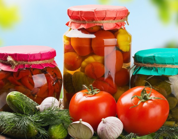 Pomodori in gelatina per l'inverno - ricette con cipolle, senza sterilizzazione. Pomodori sott'aceto raccolti in gelatina per l'inverno