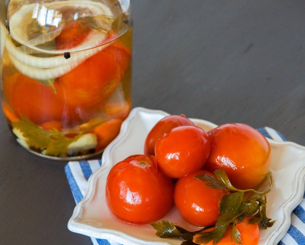 Pomodori in gelatina per l'inverno - ricette con cipolle, senza sterilizzazione. Pomodori sott'aceto raccolti in gelatina per l'inverno Pomodori in gelatina per l'inverno - ricette con cipolle, senza sterilizzazione. Pomodori sott'aceto raccolti in gelatina per l'inverno