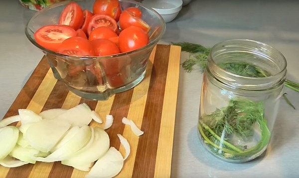 Pomodori in gelatina per l'inverno - ricette con cipolle, senza sterilizzazione. Pomodori sott'aceto raccolti in gelatina per l'inverno