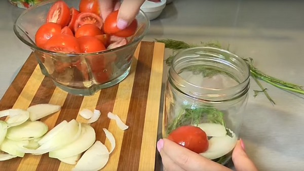 Pomodori in gelatina per l'inverno - ricette con cipolle, senza sterilizzazione. Pomodori sott'aceto raccolti in gelatina per l'inverno