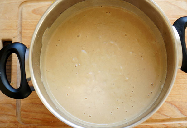 Una semplice ricetta: zuppa di crema con funghi