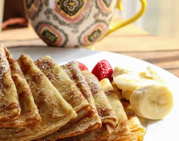 Ricette originali per frittelle su Pancake Day 2017 passo dopo passo con la foto: su latte, kefir, lievito, con ripieni per tutti i gusti