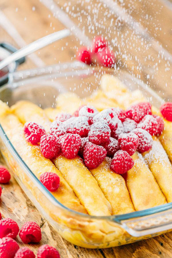 Ricette originali per frittelle su Pancake Day 2017 passo dopo passo con la foto: su latte, kefir, lievito, con ripieni per tutti i gusti