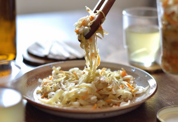Ricette da cavolo per l'inverno: gustose insalate, billette senza aceto, con aspirina, senza sterilizzazione