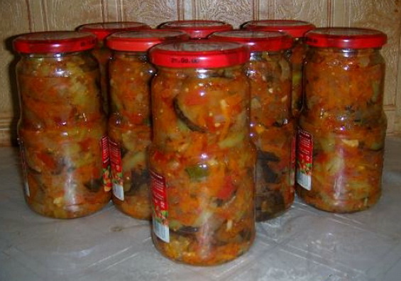Insalata di melanzane per l'inverno