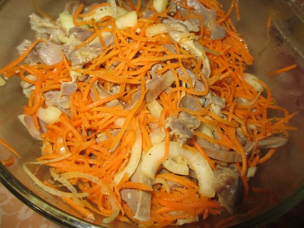 Insalata di stomaci di pollo