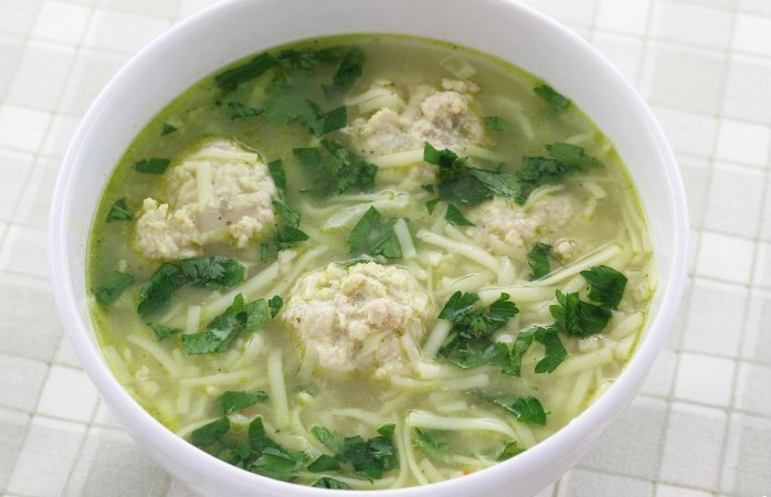 La zuppa più deliziosa con le polpette di carne
