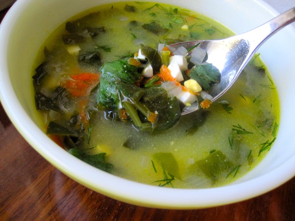 Zuppa verde di acetosa