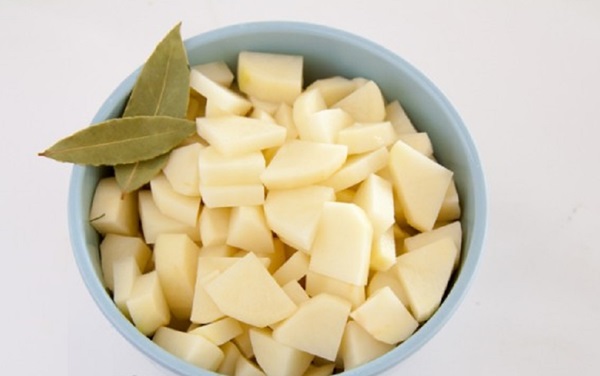 Zuppa verde di acetosa