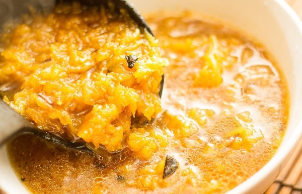 Deliziosa zuppa di zucca