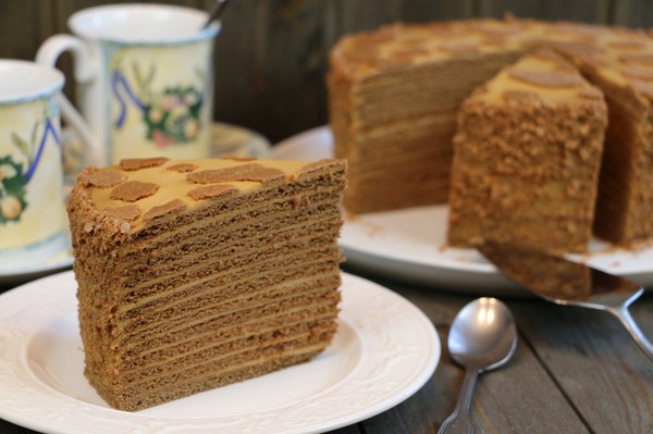 Torta in una padella: prepariamo dolci di biscotti morbidi per le migliori ricette