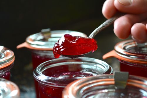 Marmellata di ribes rosso con banane