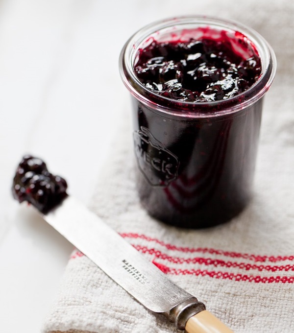 Marmellata di aronia nera
