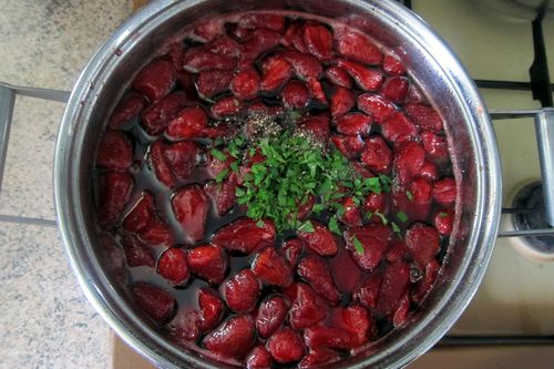 Confettura di fragole alla menta