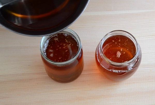 Marmellata e miele di denti di leone con acido citrico e senza acido