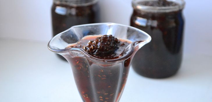 Marmellata di pigne