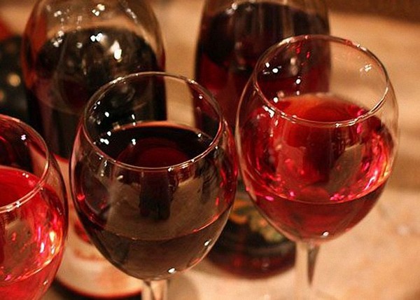 Vino dal lampone a casa - ricette semplici