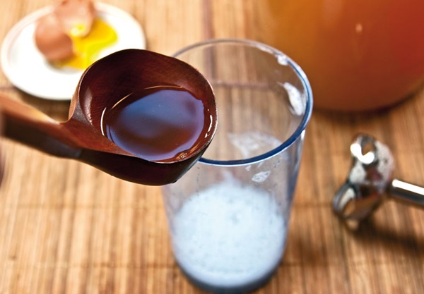 Vino fatto in casa dalle mele