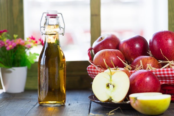 Vino fatto in casa dalle mele