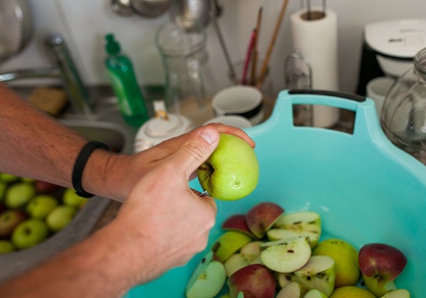 Vino fatto in casa dalle mele