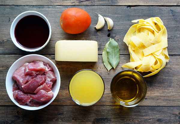 Ricetta deliziosa: stufato di carne di stile italiano