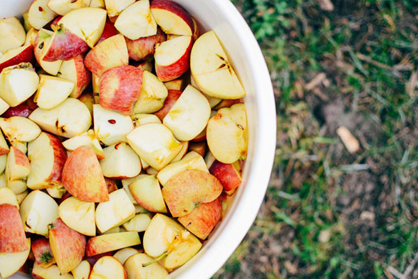 Come preparare il succo di mela per l'inverno