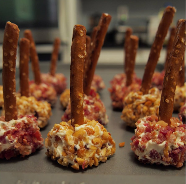 Spuntini per il gallo del nuovo anno 2017: prepariamo nuove ricette deliziose e interessanti per spuntini semplici e freddi di Capodanno