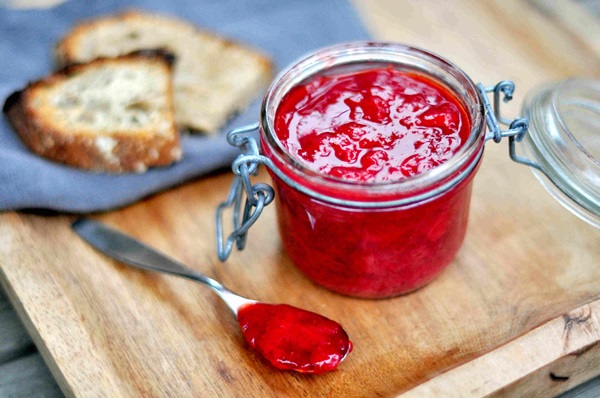 Gelatina di fragole per l'inverno, ricette