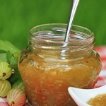 Gelatina di uva spina per l'inverno