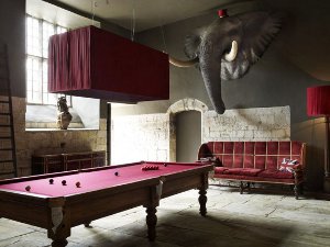 Sala biliardo: decorazione d'interni Sala biliardo: decorazione d'interni