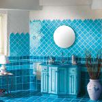 Interno in colore blu
