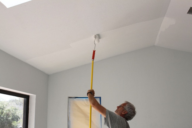Come dipingere il soffitto