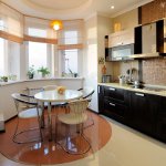 Cucina con finestra a baia Cucina con finestra a baia