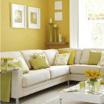 Giallo all'interno