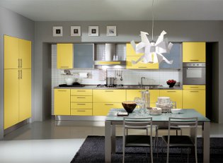 Giallo all'interno