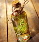 Olio essenziale di rosmarino Olio essenziale di rosmarino