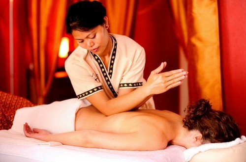 Massaggio tailandese in CROWN THAI SPA - un tocco di felicità